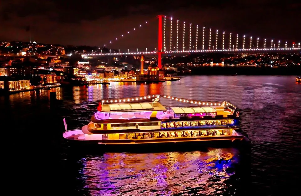 Istanbul Bhosphorus Dinner Cruise and Show